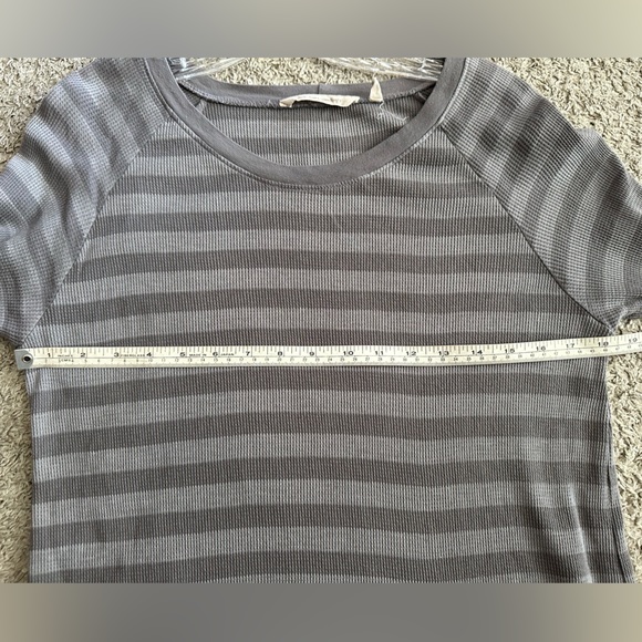 Soft Surroundings Thermal Top with Kangaroo Pocket - Picture 4 of 8